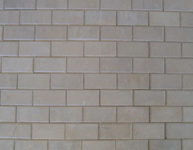 Adoquin rectangular de 20x10 cm ideal para el pavimento de una acera en piedra de Sierra Elvira