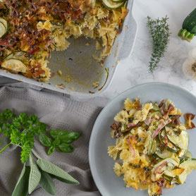 Zucchini-Schinken-Krawättli-Auflauf aus dem Dampfgarer.