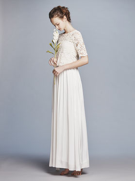 袖付きコットンレースのwedding dress