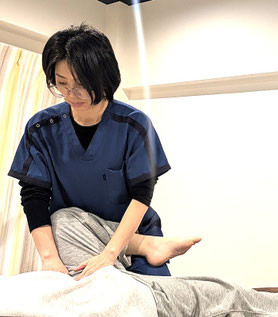 検査をし腰椎ヘルニアの原因を見つけます