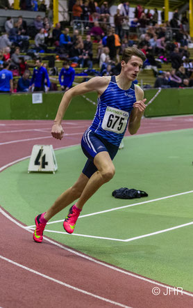 Als starker Wettkämpfer geht U18-Athlet Jan-David Ridder gelassen an den 800-m-Start der U20. (Foto: Jan-Hendrik Rideer)