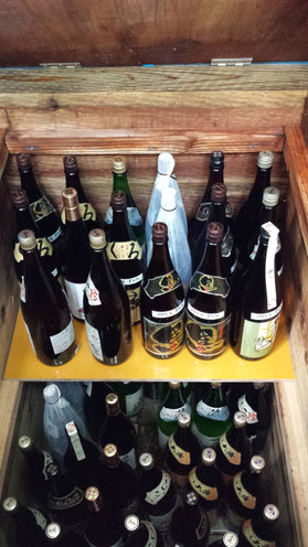 室内に焼酎を保存。室内は適温に保たれています