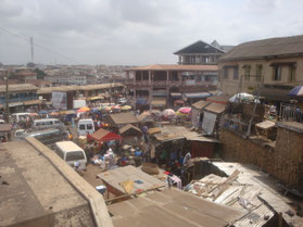 Kejetia-Kumasi-Ghana-markt-Ashanti