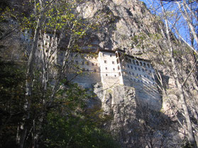 Sumela-klooster-hangende-rotsen-Turkije-Trabzon