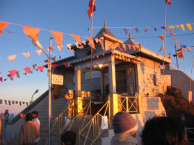 Adam-Peak-pelgrims-heilig-gelovigen-nachtwandeling-Sri-Lanka