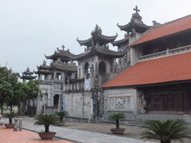 Phat-Diem-kerk-kathedraal-katholiek-Vietnam