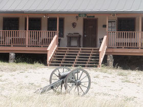 Fort-Bowie-kanon-huis-barak-fort-kamp-Verenigde-Staten
