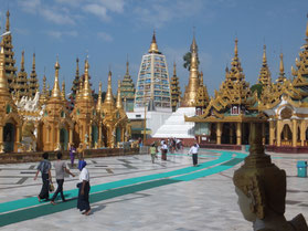 Yangon-Rangoon-Schwedagon-Paya-pagoda-tempel-Myanmar-Birma