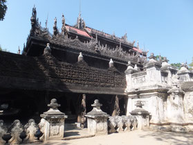 Mandalay-paleis-klooster-Myanmar-Birma