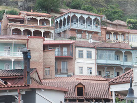 Tblisi-hoofdstad-houten-huizen-historisch-Georgië