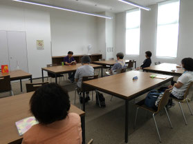 団体紹介①　ふくろうの会は月1回の朗読会を継続