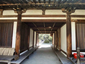 馬道(講堂側から新宝蔵の方を見る)