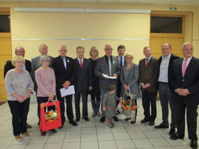 Cérémonie de remise de la médaille d'argent régionale, départementale et communale à M. Giroux et M. Martin, premier et deuxième adjoints au maire de Virandeville