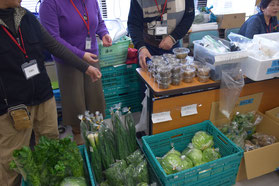 双葉町埼玉自治会のブースでは、恒例の野菜の販売がありました。