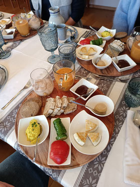 DER BRUNCH