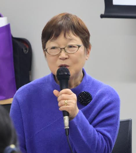 「こいがくぼ国際教室」の説明をする森さん