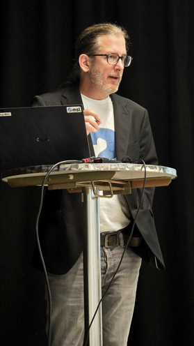 Maurice Velati Moderator und Medientrainer bei einem Referat