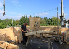Massivholzhäuser, Blockhaus, Holzhaus, Holzbau, Bauen, Blockbausbau, Montage, Holzhäuser, Blockhäuser, Vertrieb, Hausbau, Bausatz
