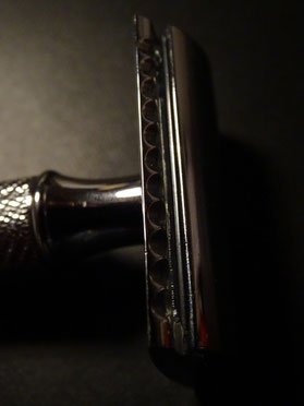 Rasierhobel/ Safety razor. Photo: Men's Individual Fashion.
