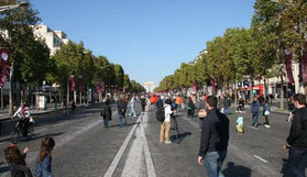 Die Champs-Élysees autofrei