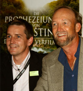 Frank H. Sauer mit James Redfield (bei der Filmpremiere in Deutschland 2007)