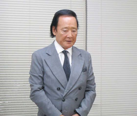 第13代目理事長 金時鐘