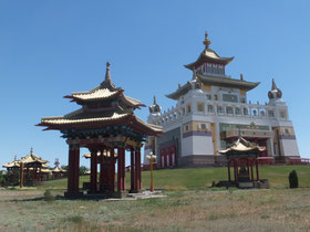 Elista-Boeddhistisch-klooster-Rusland-tempel