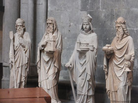 Keulen-kathedraal-beelden-kerk-Duitsland
