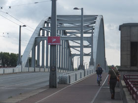 John-Frost-brug-Arnhem-slag-om-Rijn-rivier-Nederland