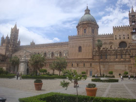 Palermo-Palazzo-dei-Normanni-Noormannen-Vikingen-plein- Sicilië-Italië