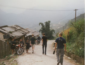 Sapa-nationaal-park-hiking-dorp-houten-huizen-Vietnam
