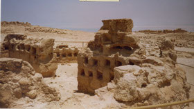 Masada-rots-heuveltop-Romeinen-Joden-Palestina-ruïnes-Israël