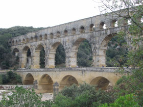 Pont-du-Gard-aquaduct-brug-Avignon-Frankrijk-Romeins