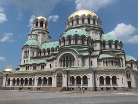 Sofia-kathedraal-groen-goud-koepel-Bulgarije