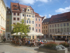 Bautzen-koopmanshuizen-plein-terras-Duitsland
