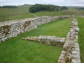 Hadrian-wall-muur-Romeins-grens-stenen-Engeland-Schotland