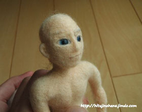 羊毛フェルト 人形の耳