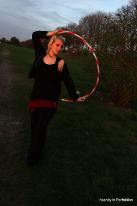 So sahen damals die Anfänge im Hoop Dance aus