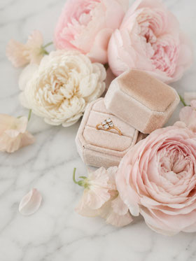 Stilleben zur Hochzeit - Flatlay Fotograf für edle Hochzeit 