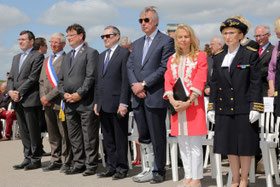 Cérémonie officielle à Ste-Marie-du-Mont, Utah Beach en présence de l'ambassdrice des USA, Jane D. Hartley