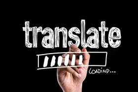 Eine Hand tippt das Wort "translate" an, darunter ist der Ladebalken zu sehen.