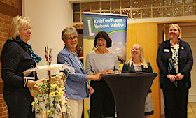 Martina Greve (2.v.li) hat mit v.li Telse Reimers, Petra Fahje, Sandra Röschmann und Frauke Krohn aus den Nachbarkreisen zusammengearbeitet
