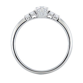 あなたを大切にしたい そんな真っすぐな思いをエンゲージリングに込め