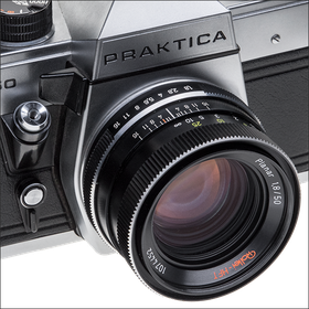 Rollei-HFT Planar 1.8/50 mm mit einer Praktica MTL50. Foto: bonnescape.de