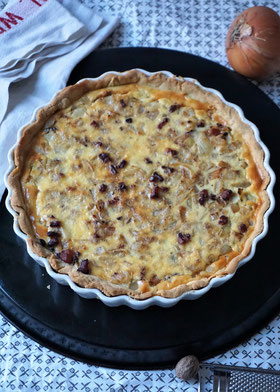 Zwiebelquiche mit geräuchertem Speck . klassisch und gut