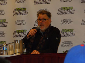 Star Trek auf der Comicon: Fragestunde mit Jonathan Frakes ("Commander Riker" aus Raumschiff Enterprise).