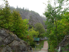 Urlaub in Quebec: Park am Wasserfall in Riviére-du-Loup.