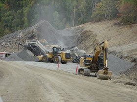 Urlaub in New Brunswick: Strassenbaustelle am Ausgang des Mount Carleton Provincial Parks.