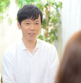 健康相談中のホメオパス