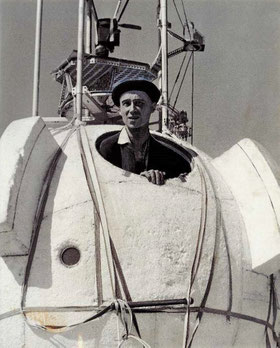 Audouin Dollfus sort de sa nacelle. © Ariane Dollfus
